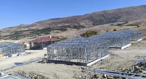 malatya-darende-hafif-celik-koy-evleri